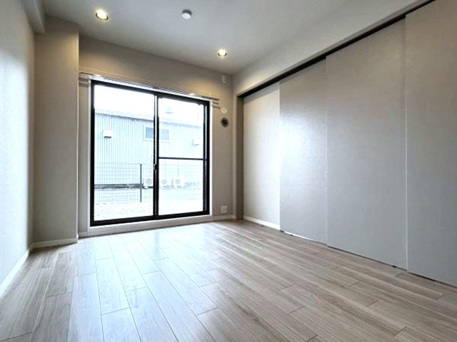 相模原市中央区田名の中古マンション1階部分の洋室1の写真