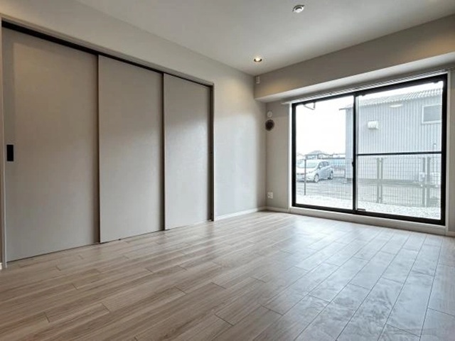 相模原市中央区田名の中古マンション1階部分のリビングの写真