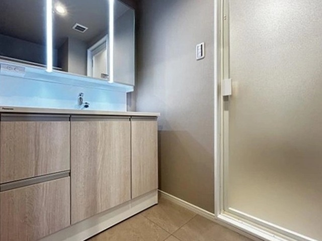 相模原市中央区田名の中古マンション1階部分の洗面化粧台の写真