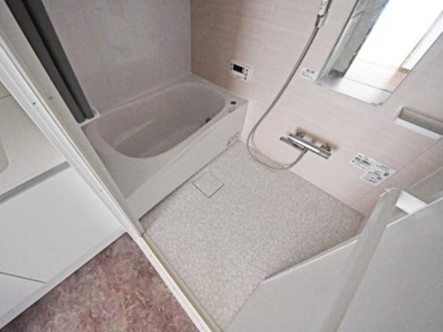 相模原市中央区矢部3丁目の中古マンション1階部分のバスルームの写真