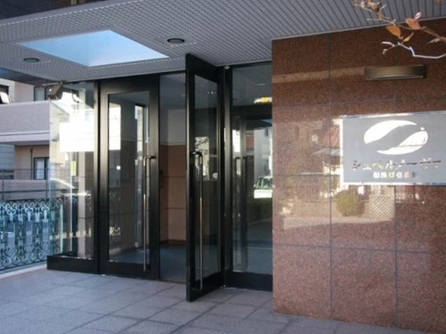 相模原市中央区矢部3丁目の中古マンション1階部分のエントランスの写真