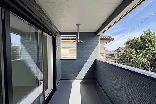 相模原市中央区上溝の新築戸建て4号棟のバルコニーの写真
