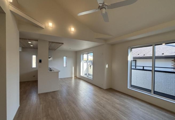 相模原市中央区緑が丘1丁目の新築戸建て1のリビングの写真