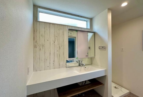 相模原市中央区緑が丘1丁目の新築戸建て1の洗面化粧台の写真