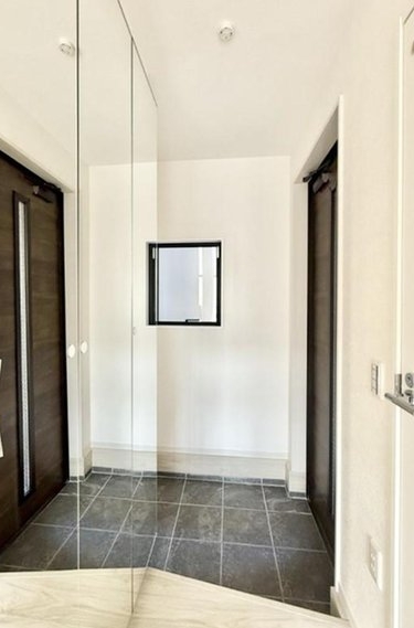 相模原市中央区南橋本1丁目の新築戸建て1号棟の玄関の写真