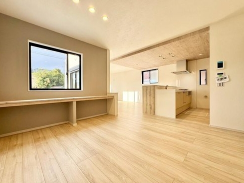 相模原市中央区田名の新築戸建てのスタディーカウンターの写真