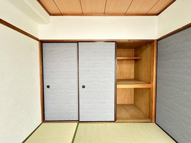相模原市緑区東橋本3丁目の中古マンション4階部分の収納の写真