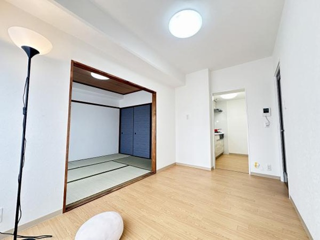 相模原市緑区東橋本3丁目の中古マンション4階部分のダイニング1枚目の写真