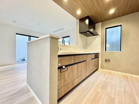 相模原市緑区若葉台1丁目の新築戸建てのキッチンの写真