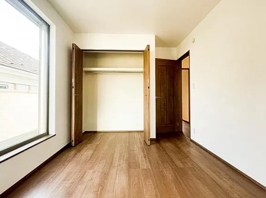 相模原市南区東大沼4丁目の新築戸建てC号棟の洋室2の写真