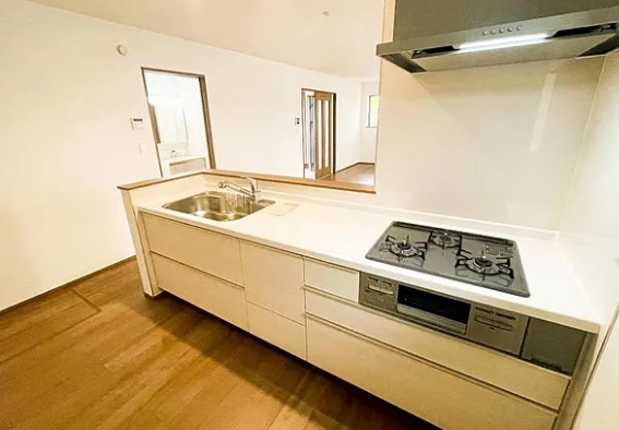 相模原市南区東大沼4丁目の新築戸建てC号棟のキッチンの写真