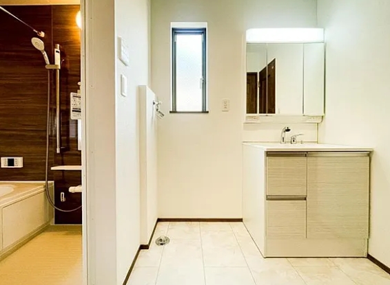 相模原市南区東大沼4丁目の新築戸建てC号棟の洗面化粧台の写真