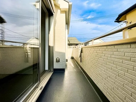 相模原市南区東大沼4丁目の新築戸建てD号棟のバルコニーの写真