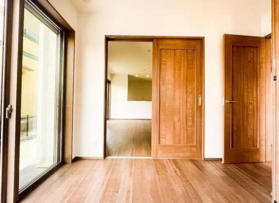 相模原市南区東大沼4丁目の新築戸建てD号棟の洋室1の写真