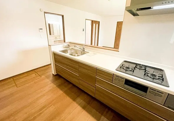 相模原市南区東大沼4丁目の新築戸建てD号棟のキッチンの写真