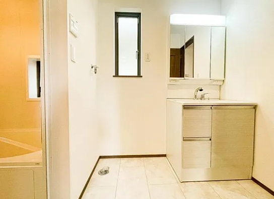 相模原市南区東大沼4丁目の新築戸建てD号棟の洗面化粧台の写真