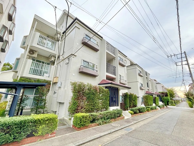 相模原市南区東林間1丁目の中古マンション3階部分の外観の写真