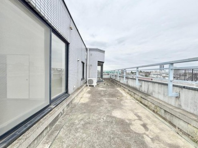 相模原市南区東林間3丁目の中古マンション4階部分のバルコニーの写真