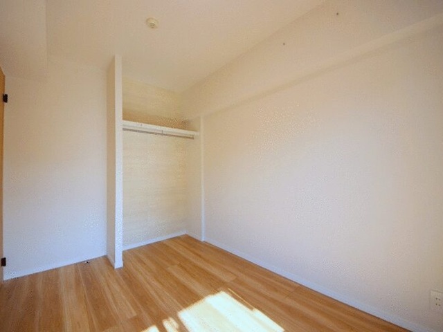 相模原市南区上鶴間本町3丁目の中古マンション5階部分の洋室の写真