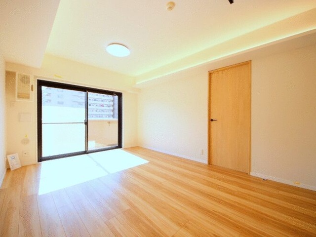 相模原市南区上鶴間本町3丁目の中古マンション5階部分のリビングの写真