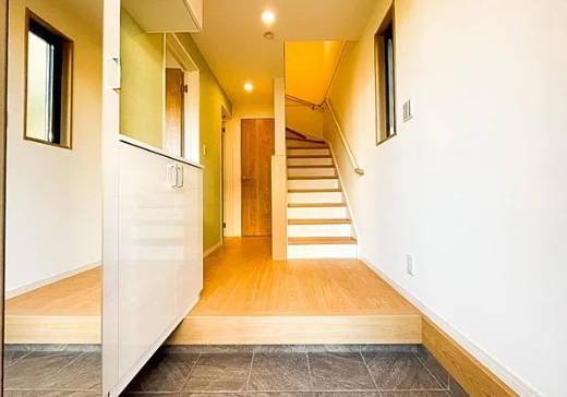 相模原市南区南台4丁目の新築戸建て1号棟の廊下の写真