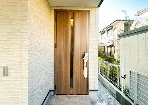 相模原市南区南台4丁目の新築戸建て3号棟の玄関の写真