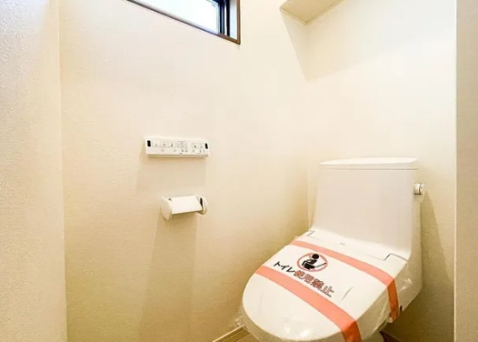 相模原市南区南台4丁目の新築戸建て3号棟のトイレ1Fの写真