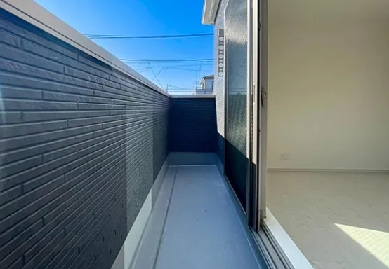 相模原市南区の新築戸建て1号棟のバルコニーの写真