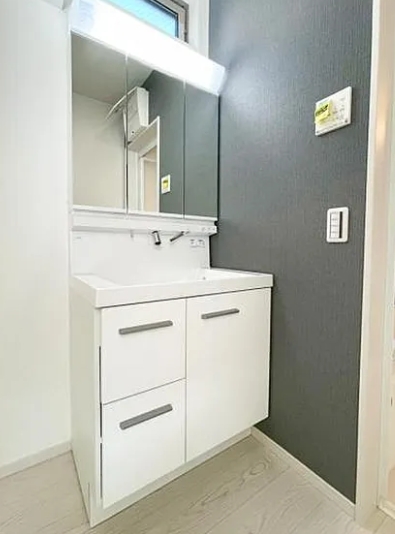 相模原市南区の新築戸建て1号棟の洗面化粧台の写真