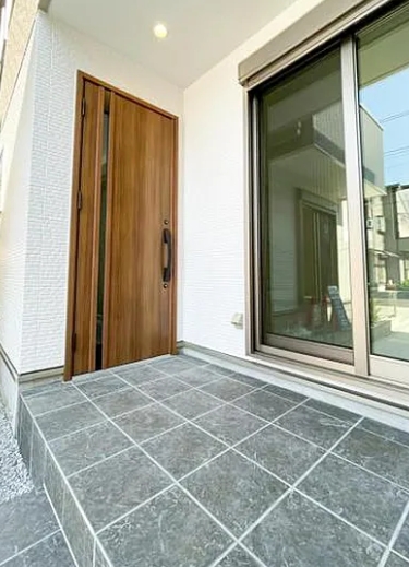 相模原市南区の新築戸建て2号棟の玄関の写真