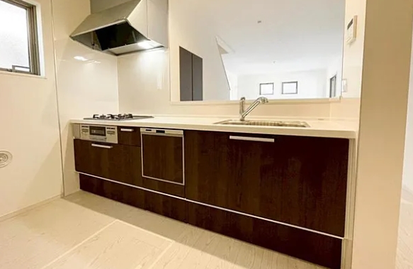 相模原市南区の新築戸建て2号棟のキッチンの写真