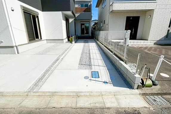 相模原市南区の新築戸建て2号棟の駐車場の写真