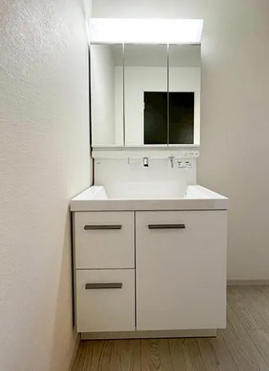 相模原市南区の新築戸建て2号棟の洗面化粧台の写真
