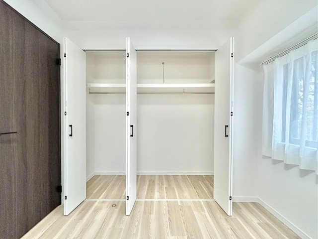 相模原市南区相模大野6丁目の中古マンション1階部分の収納の写真