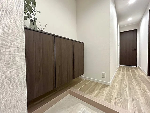 相模原市南区相模大野6丁目の中古マンション1階部分の玄関の写真