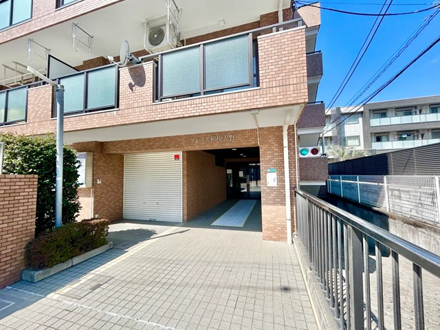 相模原市南区相模大野6丁目の中古マンション1階部分のエントランスの写真