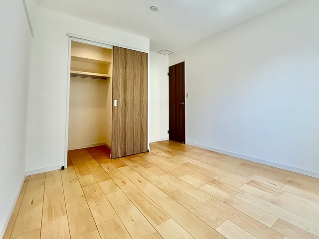 相模原市南区相模大野6丁目の中古マンション4階部分のウォークインクローゼットの写真