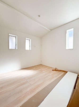 相模原市南区相南3の新築戸建て2号棟の洋室3の写真