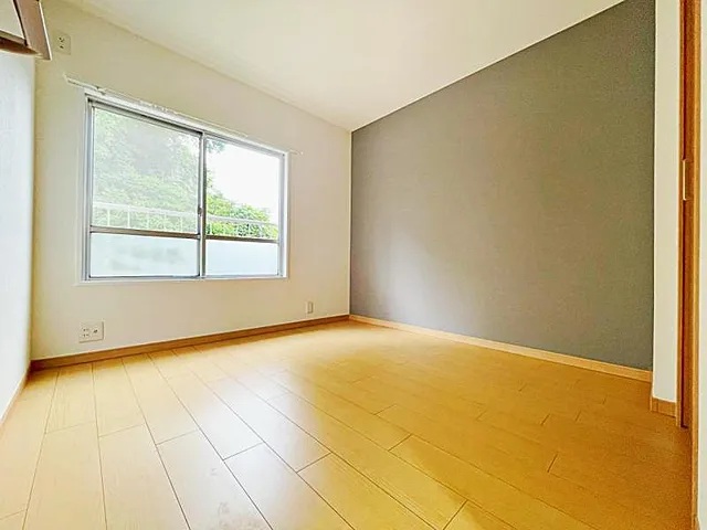 相模原市南区鵜野森2丁目の中古マンション3階部分の洋室2の写真