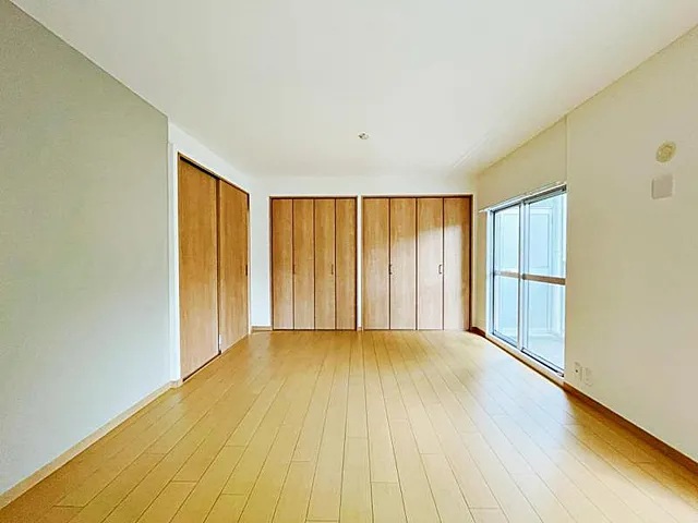 相模原市南区鵜野森2丁目の中古マンション3階部分のリビングの写真