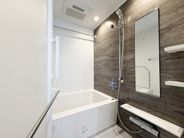 相模原市南区鵜野森3丁目の中古マンション3階部分のバスルームの写真