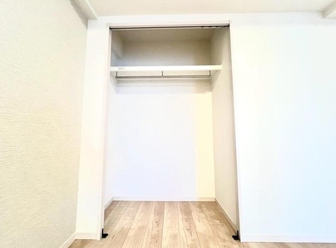 相模原市南区鵜野森3丁目の中古マンションの収納2の写真