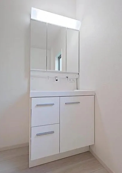 相模原市中央区光が丘2丁目の新築戸建て2号棟の洗面化粧台の写真