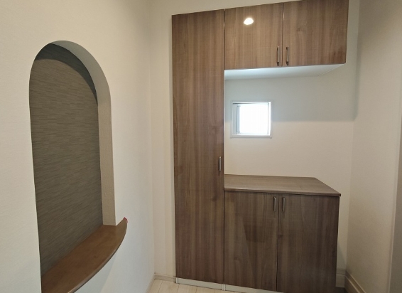 相模原市中央区上溝4丁目の新築戸建て6号棟の玄関の写真