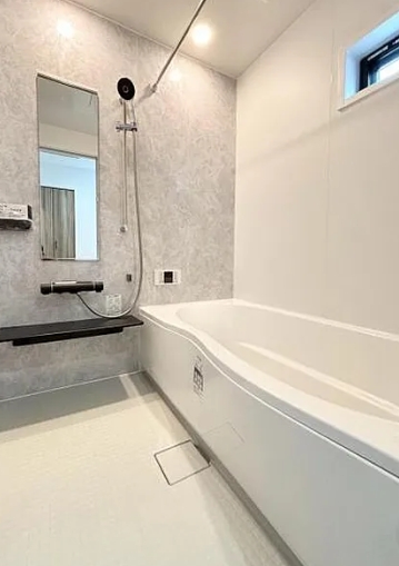 相模原市緑区二本松2丁目の新築戸建て2号棟のバスルームの写真