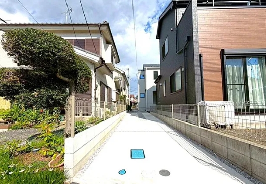 相模原市緑区二本松2丁目の新築戸建て2号棟の駐車場の写真