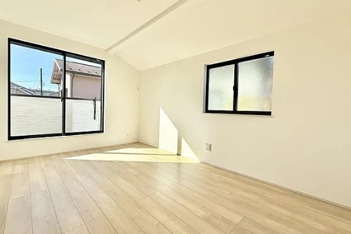 相模原市南区東大沼1丁目の新築戸建ての洋室2の写真