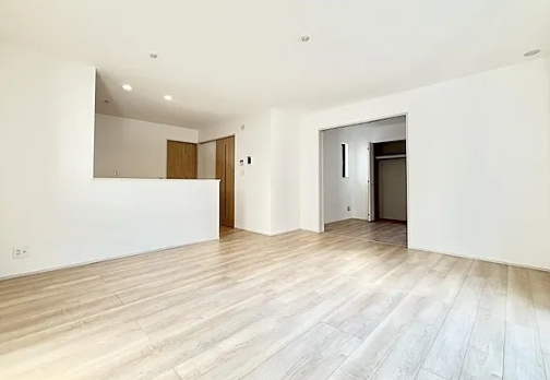 相模原市南区東大沼1丁目の新築戸建てのダイニングの写真