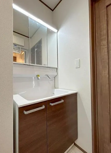 相模原市南区上鶴間1丁目の新築戸建てA号棟の洗面化粧台の写真