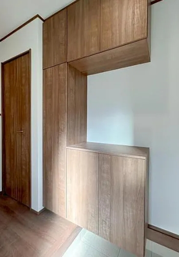 相模原市南区上鶴間1丁目の新築戸建てB号棟の玄関の写真